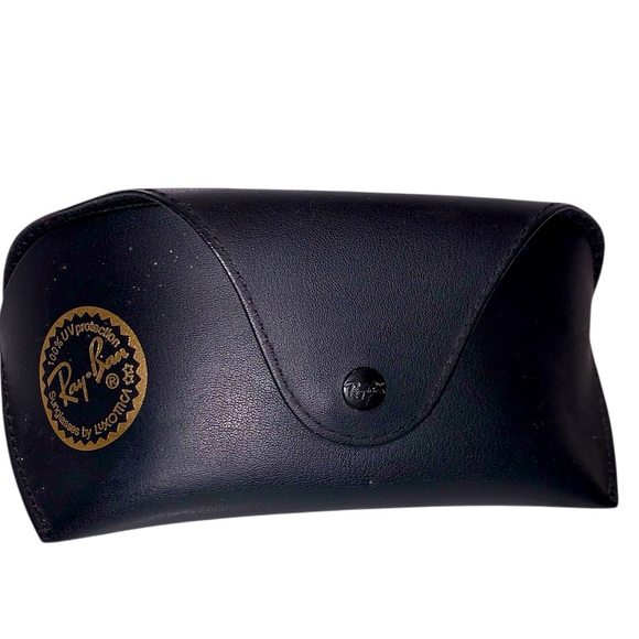 Ray-Ban Accessories - 3/$15 ❤️RAY BANS GLASSES CASE! NWOT! NEVER USED! EXCELLENT CONDITION!